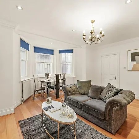 Heavenly Stays, Knightsbridge, Warm 1-Bd Getaway